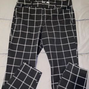 Old Navy High Rise Pixie Pants